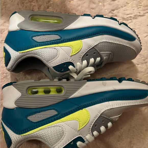 Nike Women's Air Max 90 White and Teal Sneakers - Picture 2 of 8